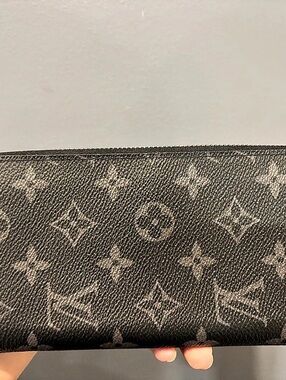 Louis Vuitton Zippy Wallet Horizontal Monogram Wallet Brown & Black